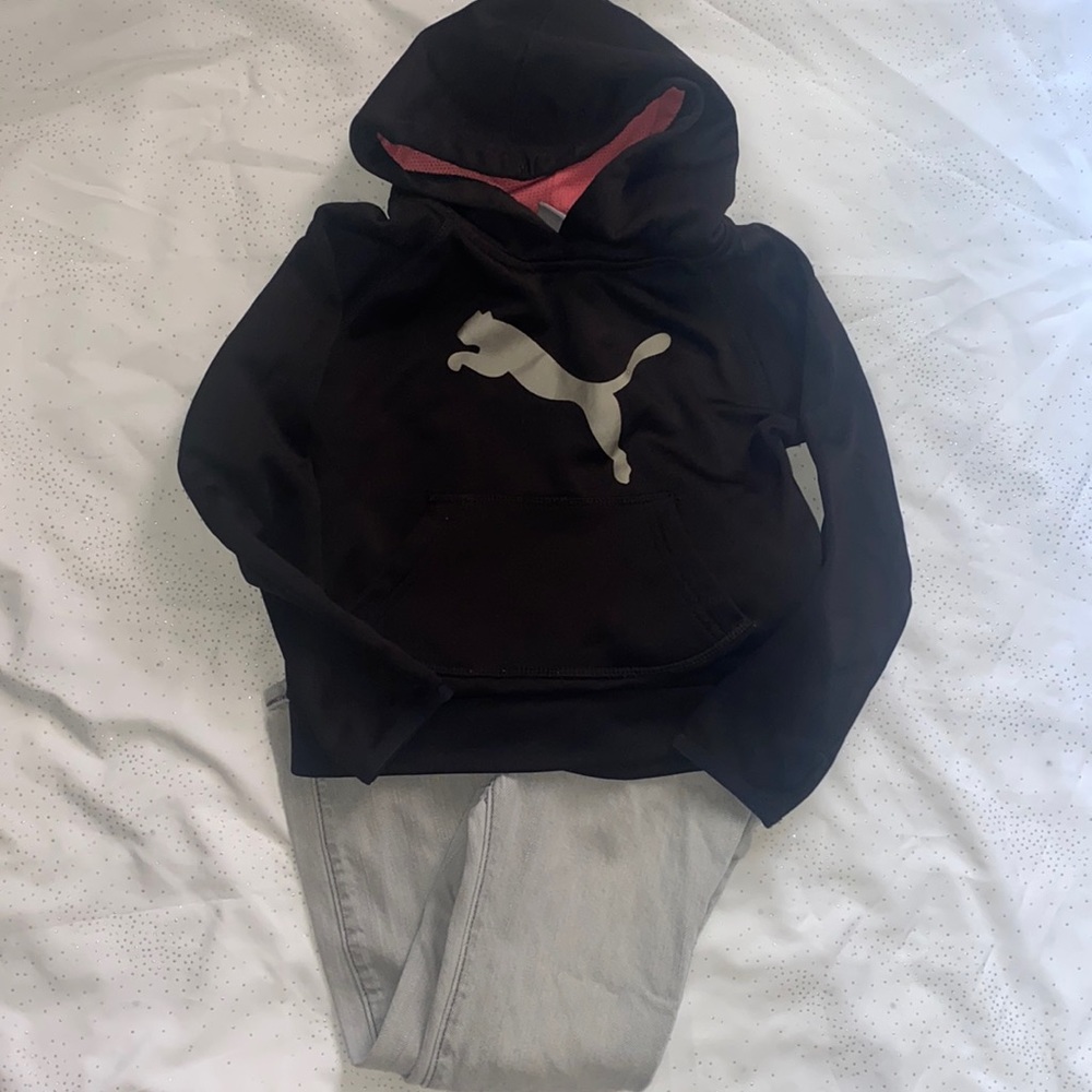 Puma Sweatshirt W/Grey Jeans 👖
